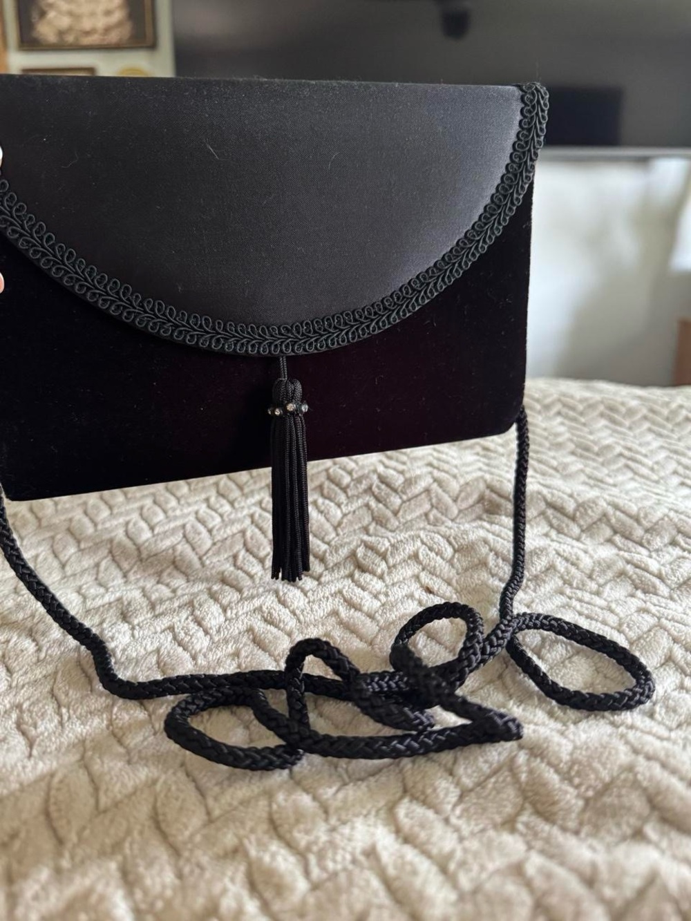 Black Velvet Tassel Crossbody Bag - Picture 2 of 7